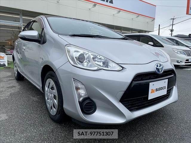 Toyota AQUA 2017-03 291914-9