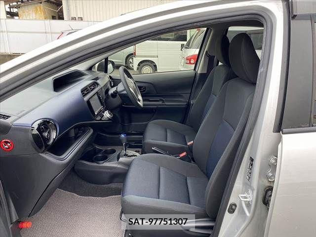 Toyota AQUA 2017-03 291914-16