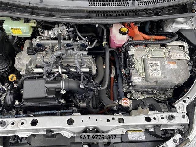 Toyota AQUA 2017-03 291914-19