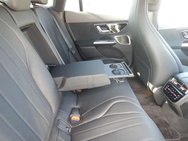 Mercedes Benz EQE 2022-11 185412-25