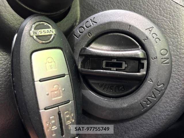 Nissan SERENA 2009-06 393882-7