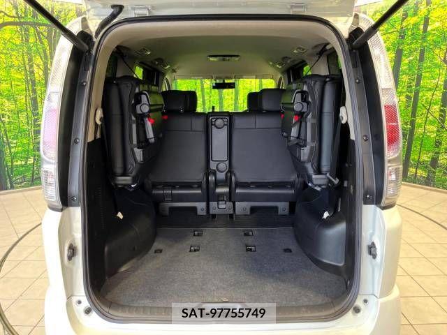 Nissan SERENA 2009-06 393882-11