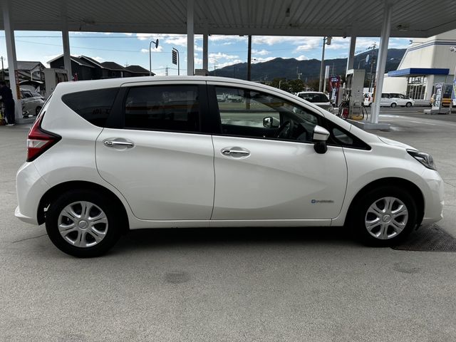 Nissan NOTE 2018-04 24145-5