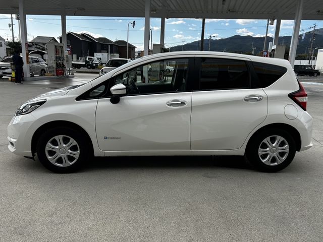 Nissan NOTE 2018-04 24145-7