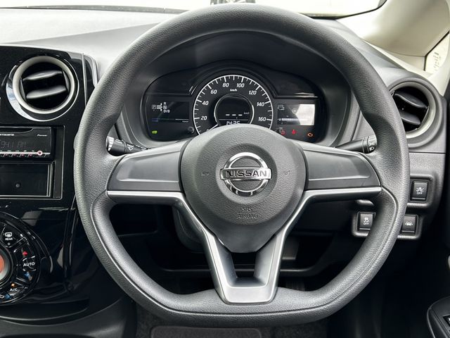 Nissan NOTE 2018-04 24145-16
