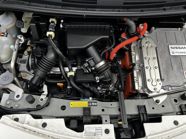 Nissan NOTE 2018-04 24145-29