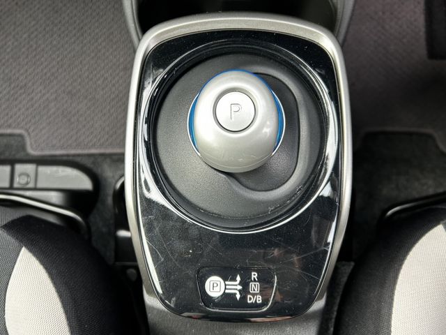 Nissan NOTE 2018-04 24145-23
