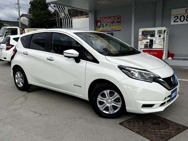 Nissan NOTE 2018-04 24145-4