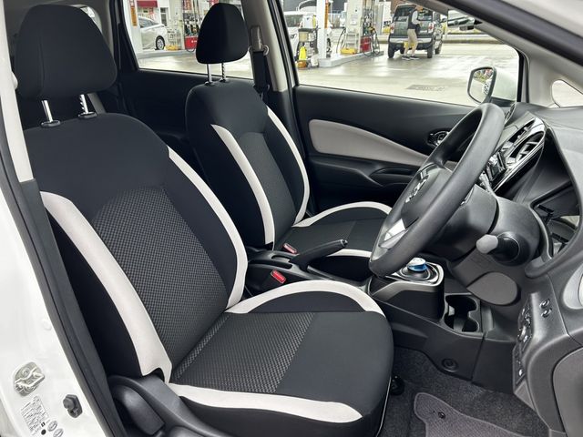 Nissan NOTE 2018-04 24145-11