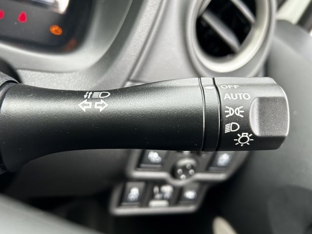 Nissan NOTE 2018-04 24145-22