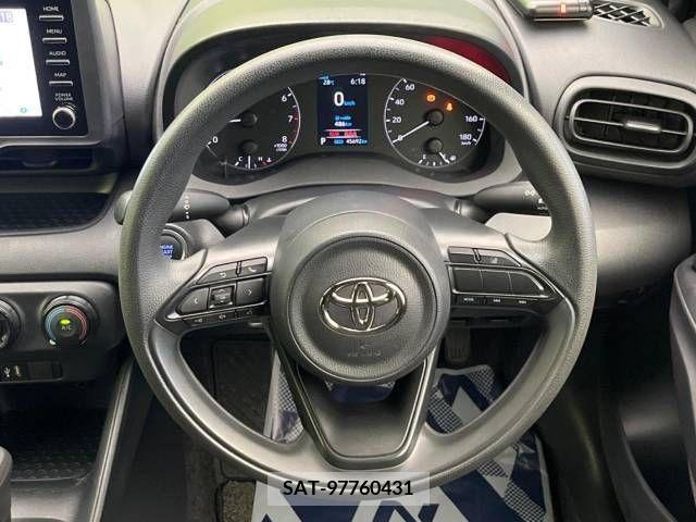 Toyota YARIS 2022-03 308758-11