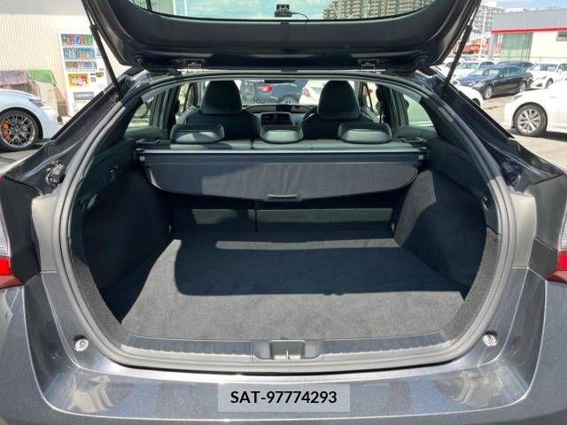 Toyota PRIUS 2022-09 366405-10