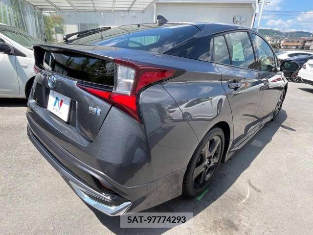 Toyota PRIUS 2022-09 366405-17