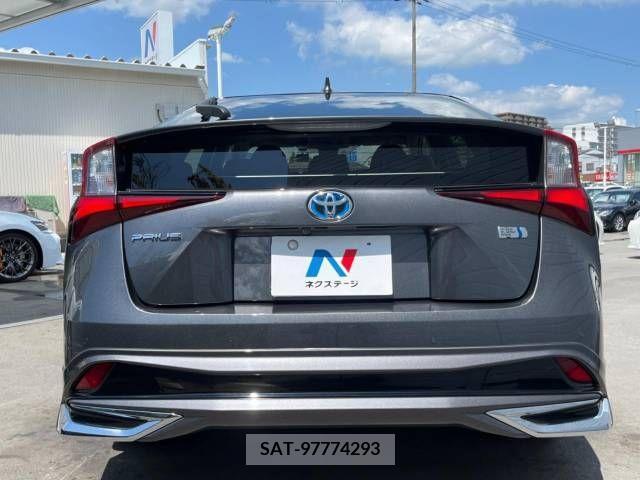 Toyota PRIUS 2022-09 366405-15