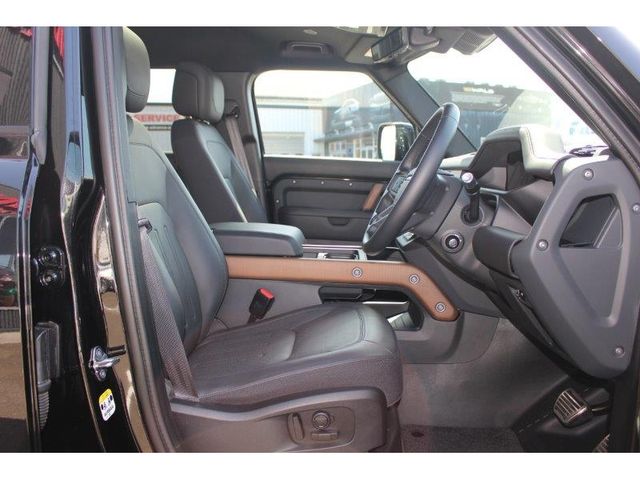 ROVER DEFENDER 2021-06 2143-4