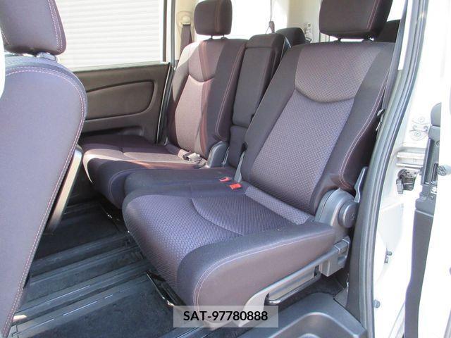 Nissan SERENA 2011-10 373256-29