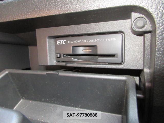Nissan SERENA 2011-10 373256-28