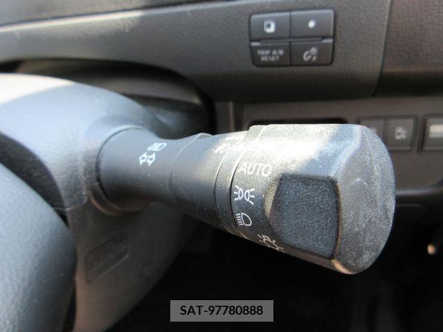Nissan SERENA 2011-10 373256-13
