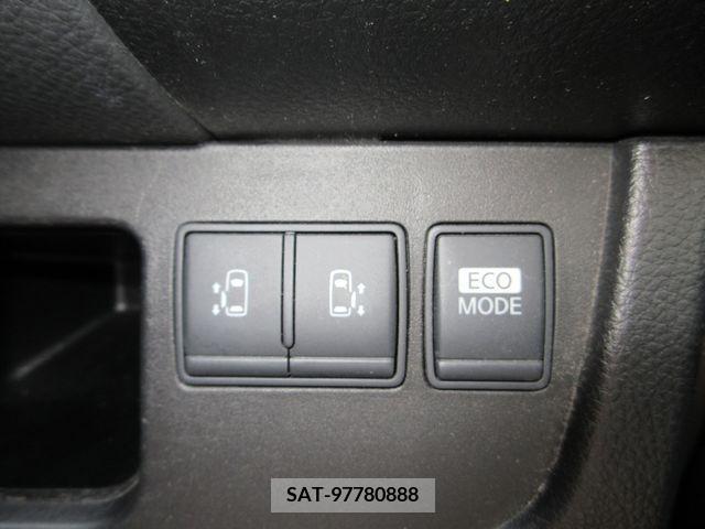 Nissan SERENA 2011-10 373256-10