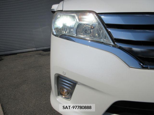 Nissan SERENA 2011-10 373256-9