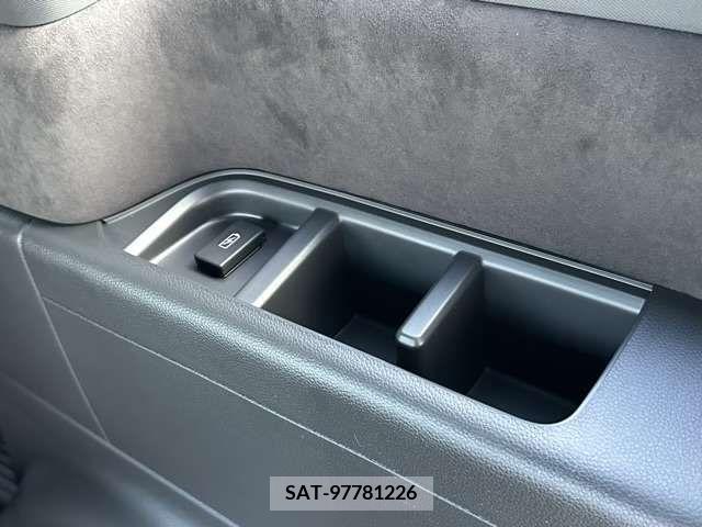 Honda e 2024-01 217410-18