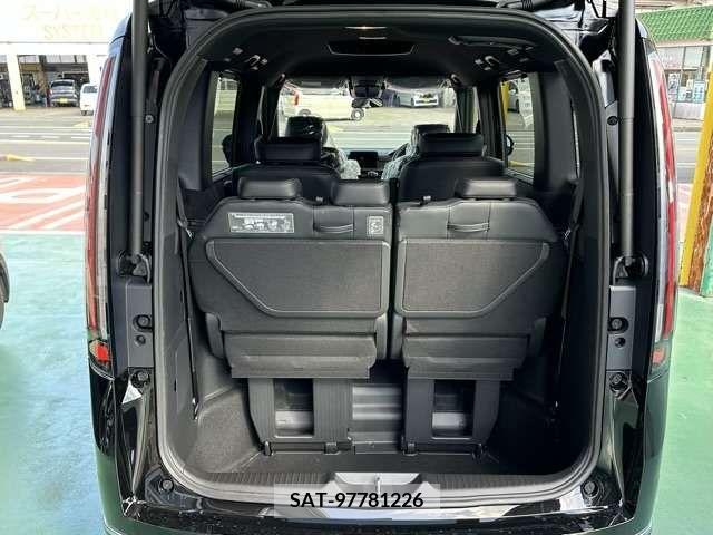 Honda e 2024-01 217410-15