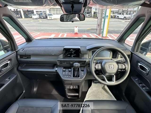 Honda e 2024-01 217410-12