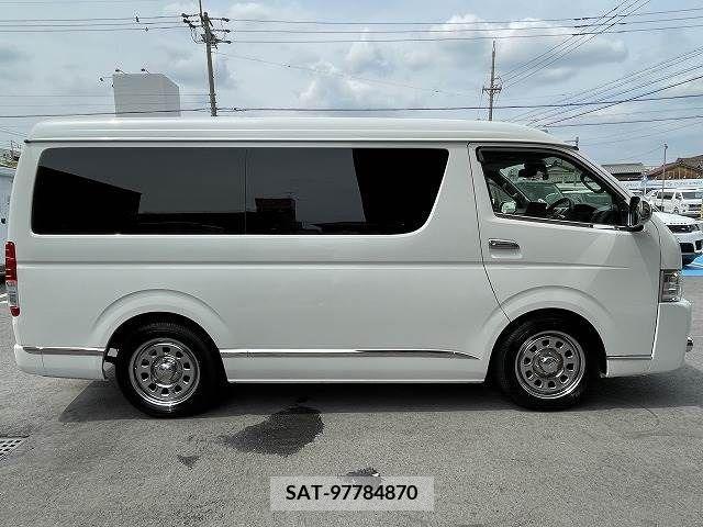 Toyota HIACE WAGON 2019-04 382496-18