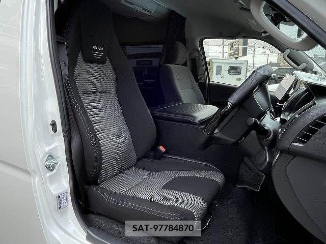 Toyota HIACE WAGON 2019-04 382496-8
