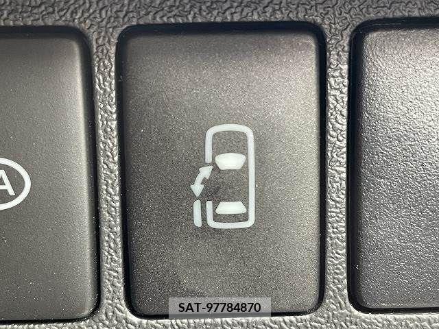 Toyota HIACE WAGON 2019-04 382496-4