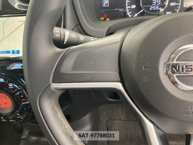 Nissan NOTE 2020-06 365366-21