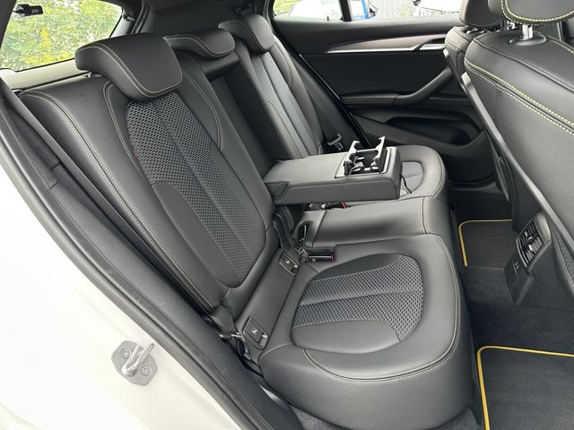 Bmw X2 2022-07 14716-15
