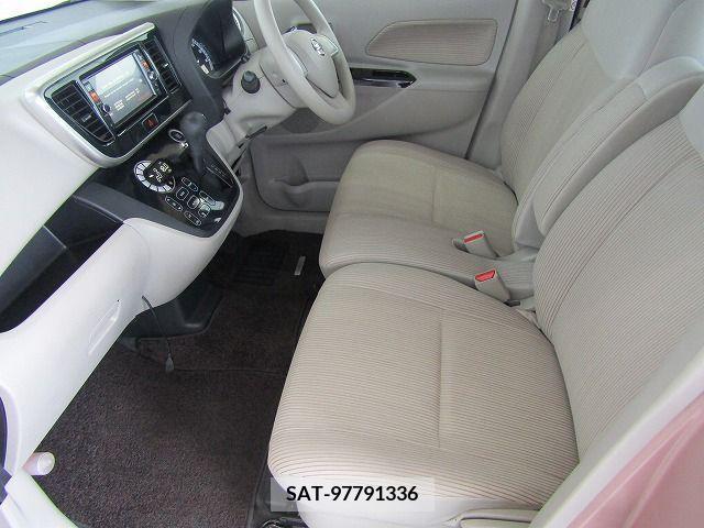 Nissan ROOX 2015-06 323779-18