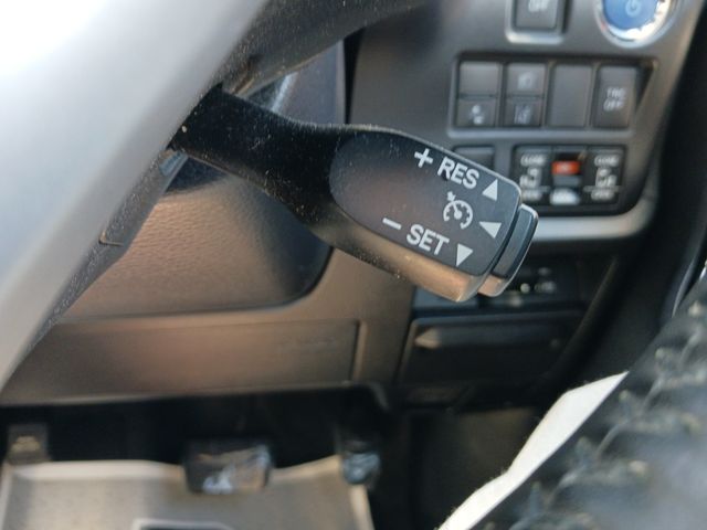 Toyota NOAH HYBRID 2017-12 17140-21