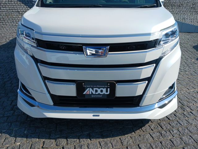 Toyota NOAH HYBRID 2017-12 17140-5