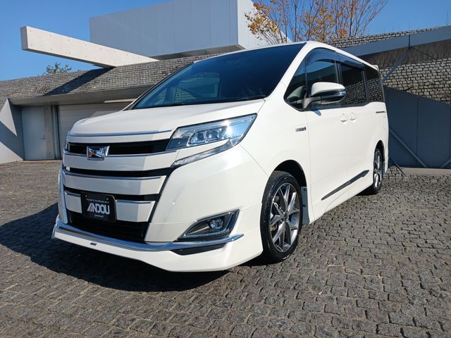 Toyota NOAH HYBRID 2017-12 17140-0
