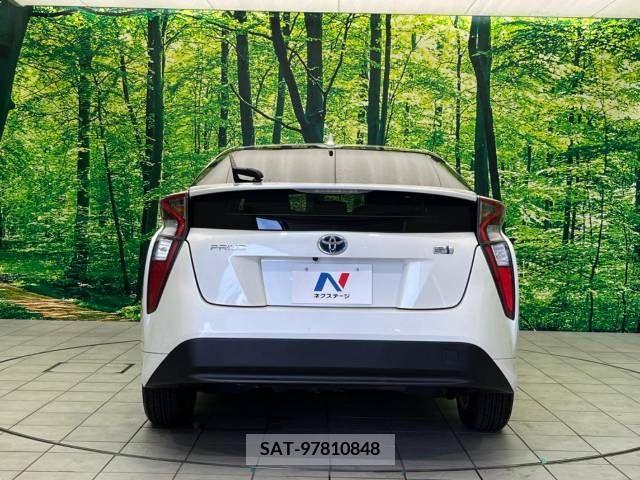 Toyota PRIUS 2018-05 339278-15