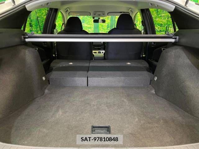 Toyota PRIUS 2018-05 339278-10
