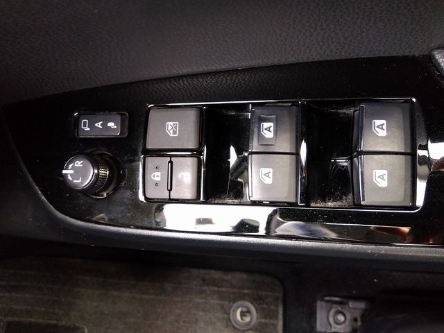 Toyota PRIUS 2018-11 29256-27