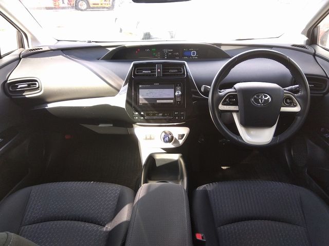 Toyota PRIUS 2018-11 29256-2