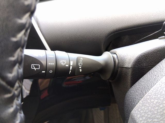 Toyota PRIUS 2018-11 29256-25
