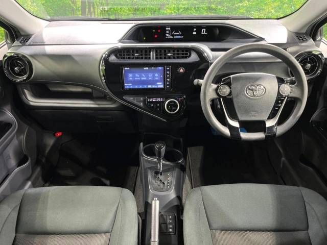 Toyota AQUA 2018-10 14218-1