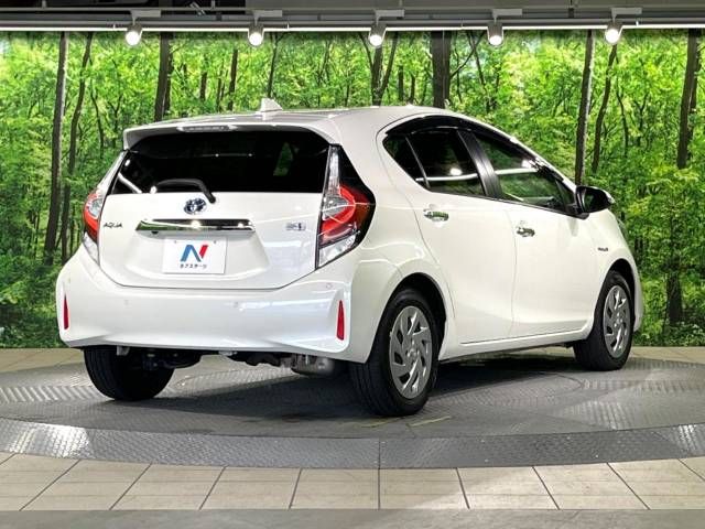 Toyota AQUA 2018-10 14218-17