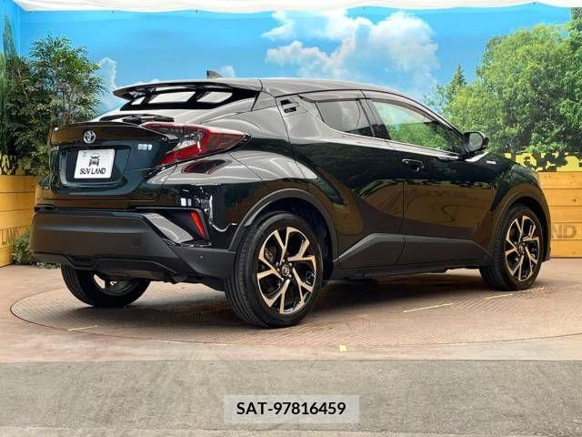 Toyota C-HR 2017-04 322974-17