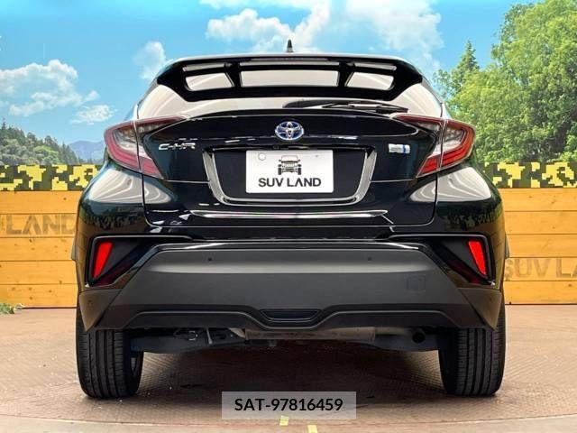 Toyota C-HR 2017-04 322974-15