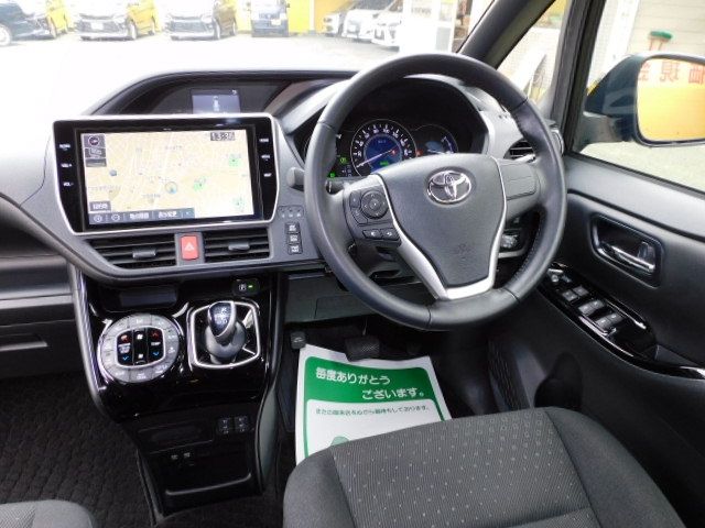 Toyota VOXY HYBRID 2018-11 183163-1