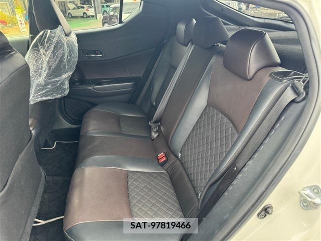 Toyota C-HR 2018-01 206021-3