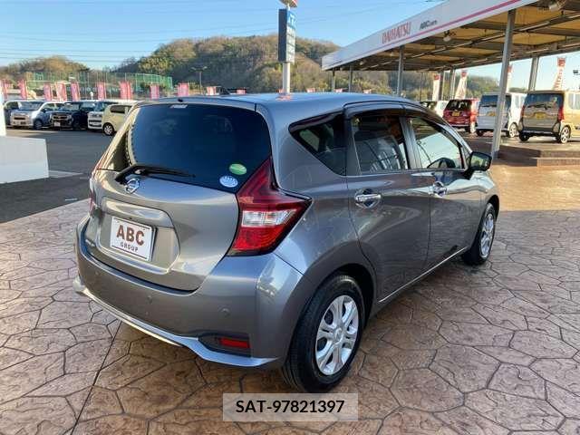 Nissan NOTE 2018-05 223707-4