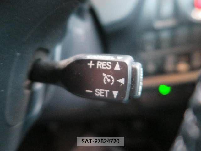 Toyota ESQUIRE 2021-07 332498-6