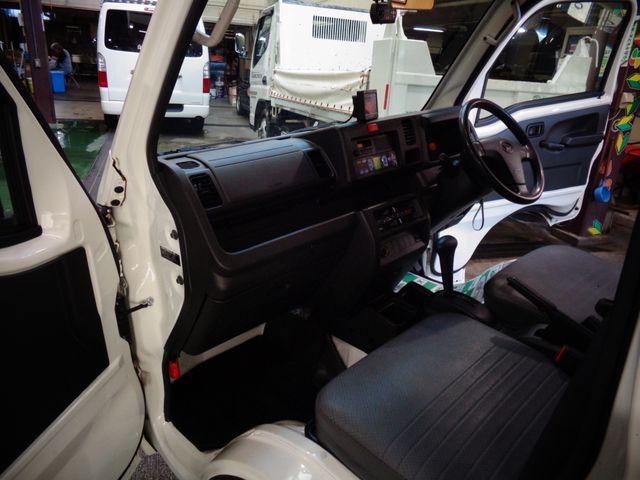 Daihatsu HIJET TRUCK 2018-02 13489-9